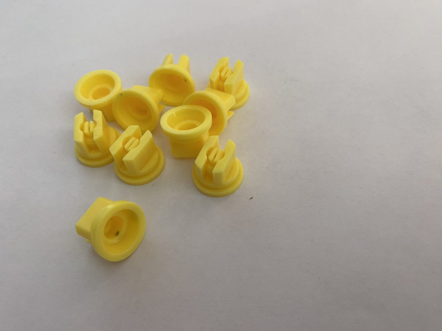 распылитель желтый 02