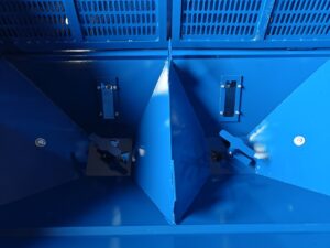 бункер разбрасывателя