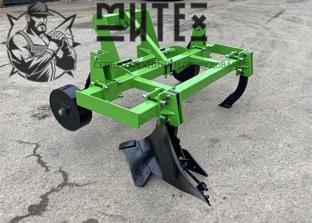 Укрывной виноградный плуг