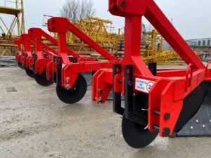 плуг канвокопатель для мтз