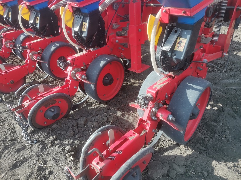 внесение жидких удобрений сеялкой